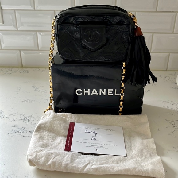 CHANEL Vintage Mini Black Lambskin Camera Bag - Picture 13 of 17